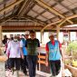 Chief Operating Officer (COO) Badan Pengelola Investasi Daya Anagata Nusantara (Danantara), Dony Oskaria (kedua dari kanan), didampingi Direktur Utama PLN, Darmawan Prasodjo (kedua dari kiri) turun langsung memastikan pemulihan fasilitas kesehatan dan layanan medis di RSUD Muda Sedia Aceh Tamiang, pada Jumat (19/12), berjalan cepat dan aman.