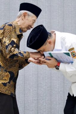 Gubernur Luthfi Ajak Ulama Perkuat Persatuan Umat di Tengah Tantangan Informasi Digital