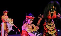 Bambu Banyumas dan Barongan Blora Warnai Gelar Tari Jawa Tengah 2026 di Solo