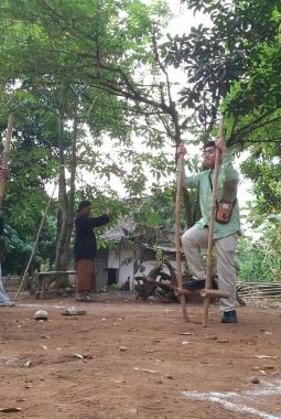 Lepas Ketegangan Lomba, Kafilah MTQ Nasional Jajal Jemparingan di Kandri