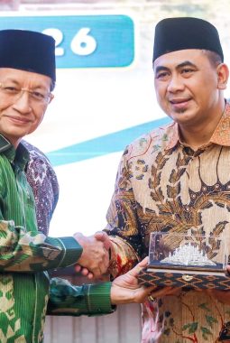 Prambanan hingga Borobudur Jadi Ruang Ibadah, Taj Yasin Ungkap Potensi Besar Wisata Religi