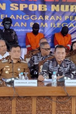 Diduga Angkut BBM Ilegal, SPOB Nurfaiza 03 Diamankan TNI AL di Perairan Semarang